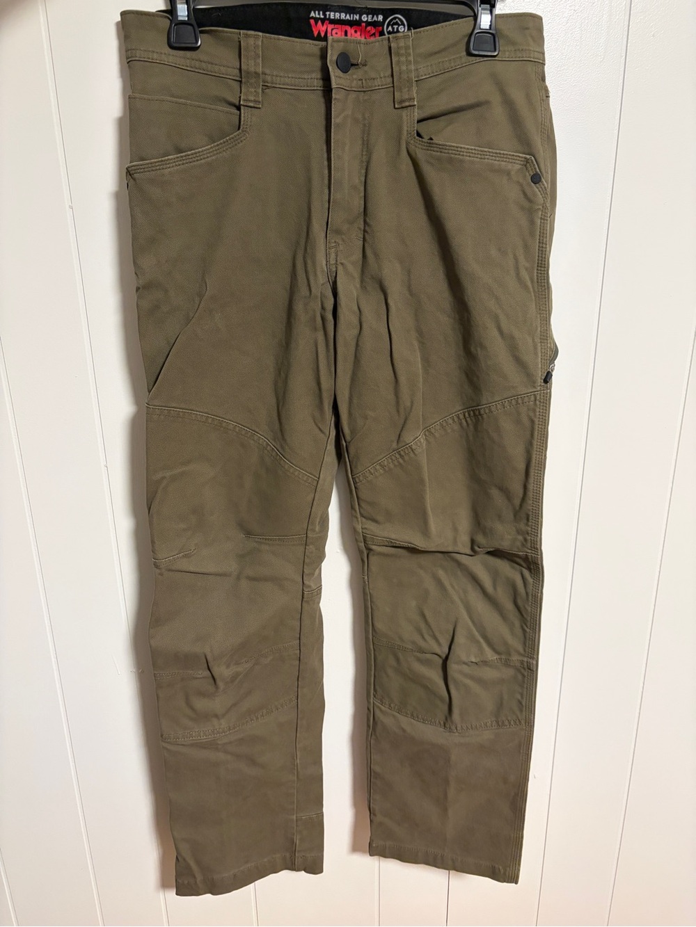 Wrangler Men's Cargo Work Pants in Olive